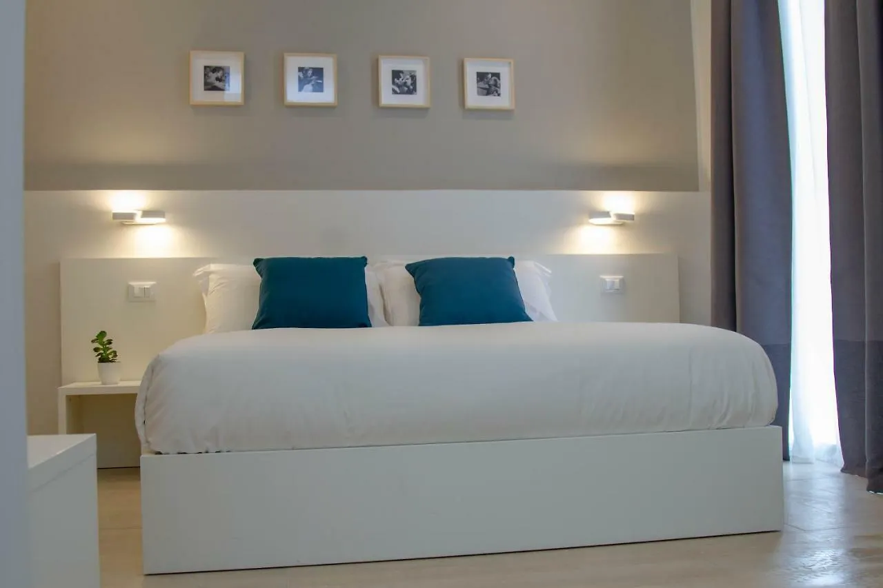 Le Suite Del Corso Syracuse 0*,  Italy