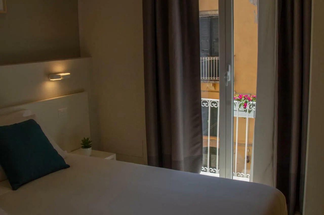 Le Suite Del Corso Syrakus Frühstückspension